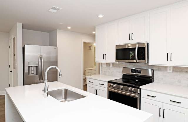 Pet-Friendly Crozet Apartment - $500 Move-in Special!