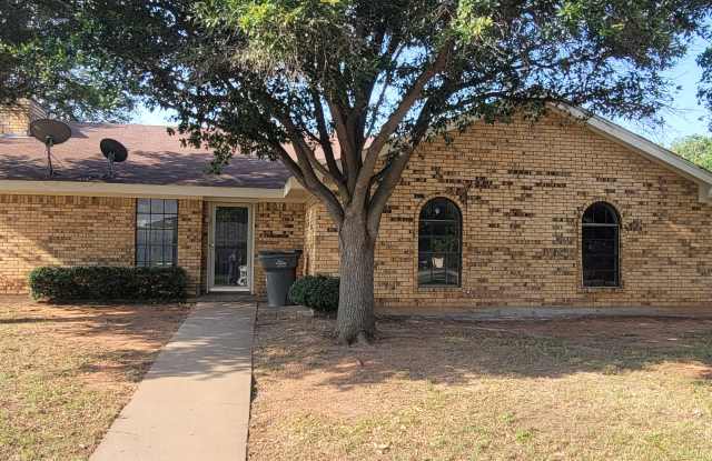 1729 Meadowcliff Dr