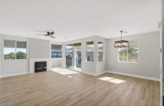 9116 Vista Greens Way