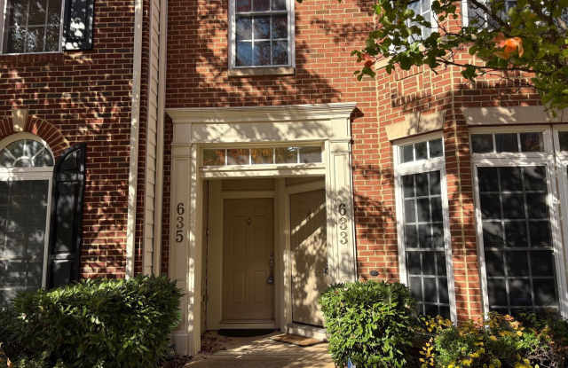 635 WHETSTONE GLEN Street unit: 635