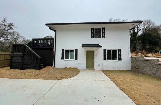 NEWLY RENOVATED HOME AVAILABLE AUGUST 1ST! FLEXIBLE MOVE IN DATE!