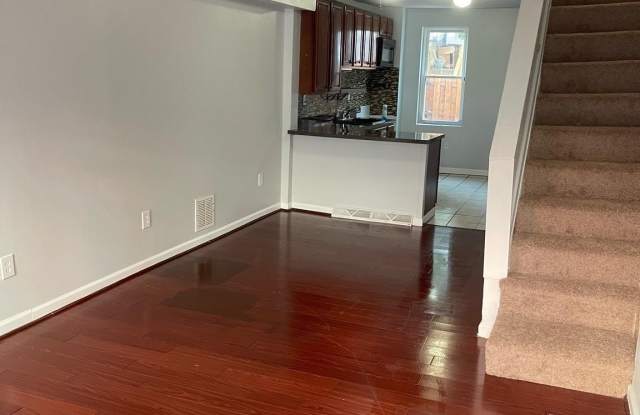 1810 N CHAPEL Street