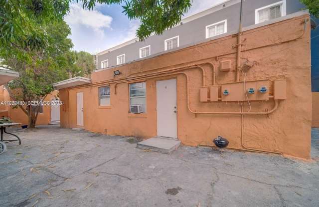 Photo of 1429 SW 3rd St