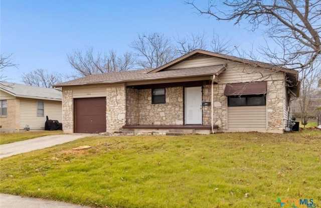 1006 San Antonio Street