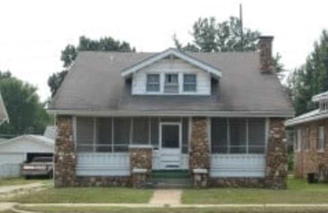 Photo of 516 E Grand