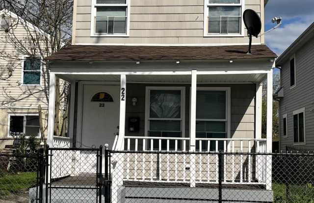 22 Borden Avenue