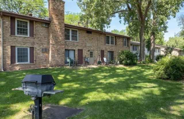 Photo of 4600 Cedar Lake Rd S