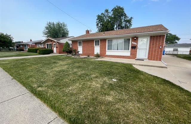 8544 KINLOCH Street - 8544 Kinloch Street, Dearborn Heights, MI 48127