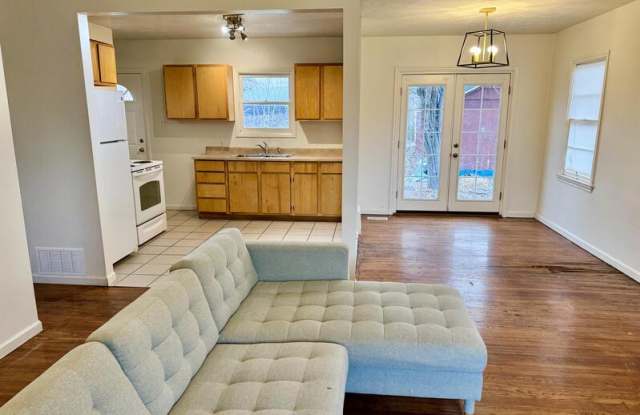 758 American Beauty Dr