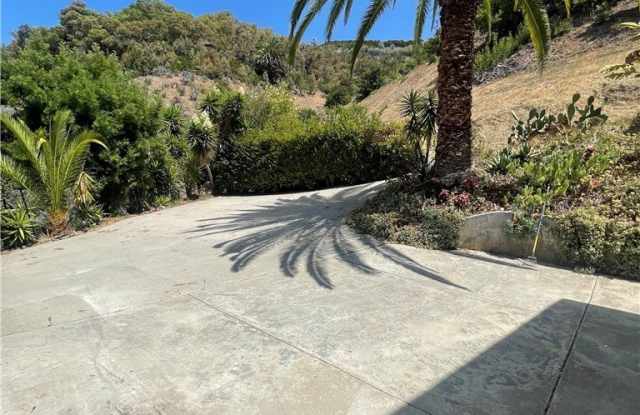 Photo of 1361 De Luz Road