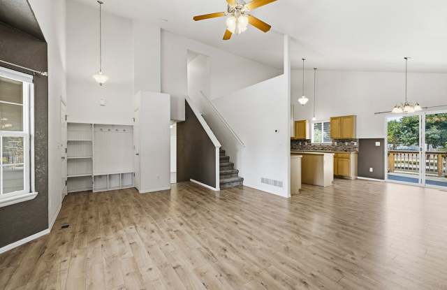 Beautiful 3 bed 2.5 Bath Home in East Loveland, CO!