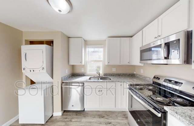 Photo of 2405 East Saint Vrain Street