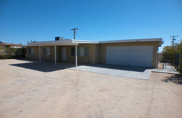 Newly Remodeled Large 3 Bedroom 2 Bath Home