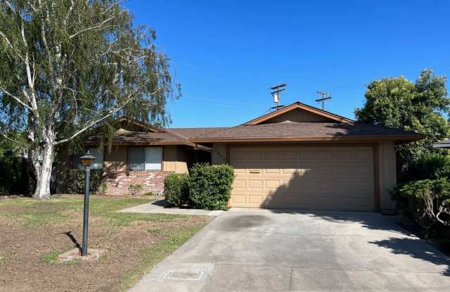 2004 La Jolla Ct
