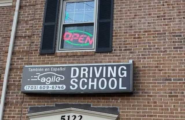 Photo of 5122 LEESBURG Pike unit: 1