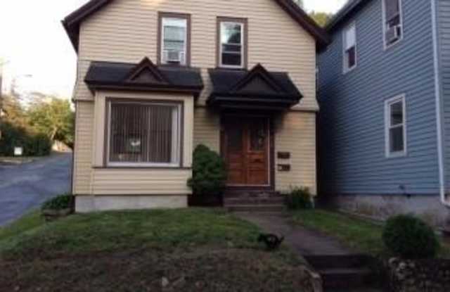 Photo of 114 Summer Street unit: 1