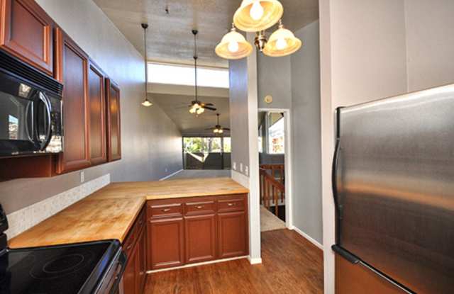 Charming La Costa Condo!
