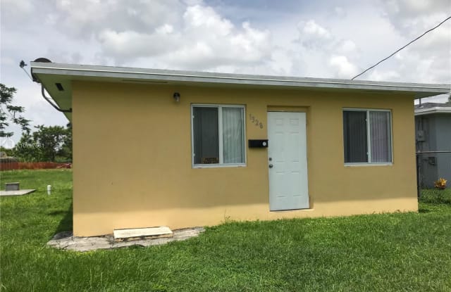 1328 NW 6th Ave - 1328 NW 6th Ave, Florida City, FL 33034
