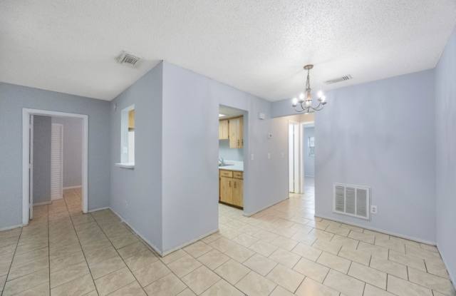 1132 Auburn Street - 204