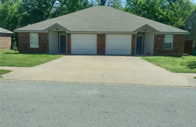 255 Graystone  CIR - 255 Graystone Circle, Centerton, AR 72719