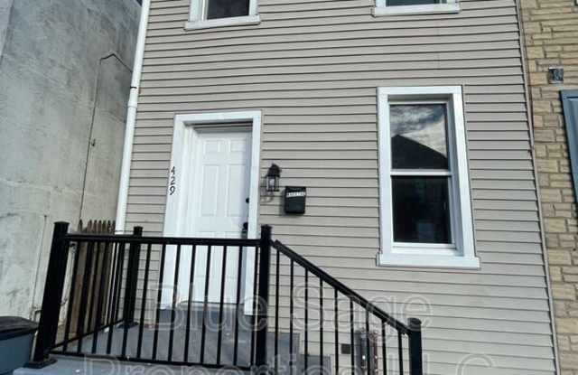 429 Chestnut St