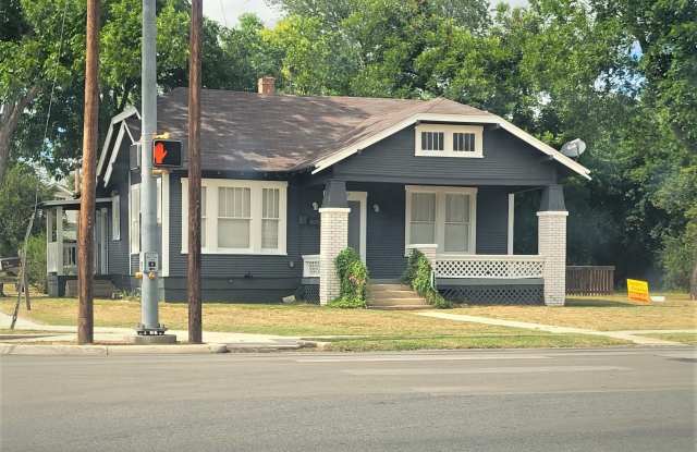 602 East Court Street