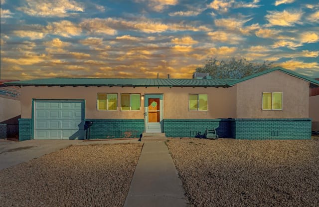 1317 San Clemente Avenue NW - 1317 San Clemente Avenue Northwest, Albuquerque, NM 87107