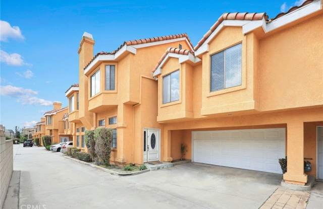 Photo of 319 California Street