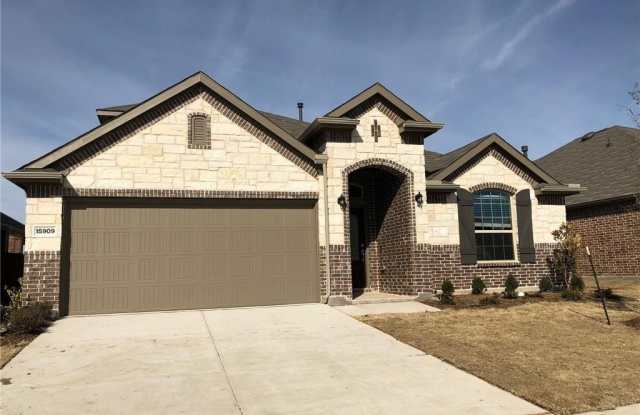 15909 Holly Creek