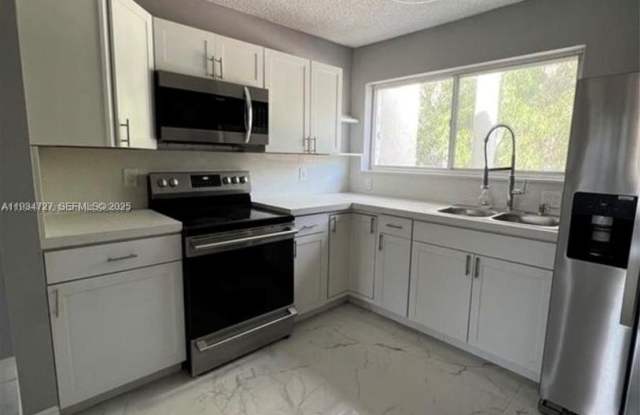 511 NW 82nd Avenue 418, Miami, FL 33126