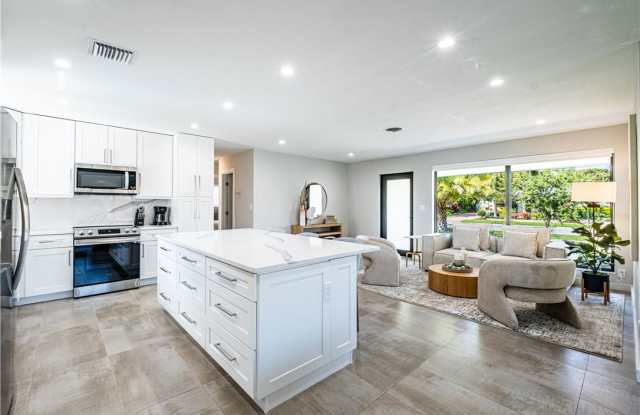 5810 Northeast 22nd Terrace