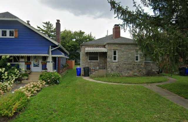 Photo of 57 N Brinker Ave - House