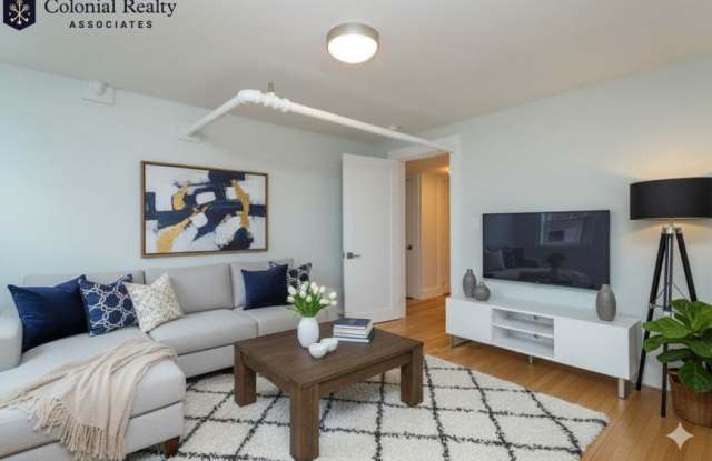 Photo of 33 South St.