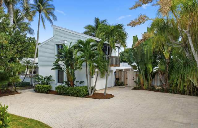 3208 N Flagler Drive