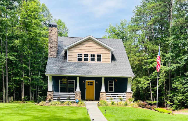 Charming 3BR/2.5BA House in Chattahoochee Hills