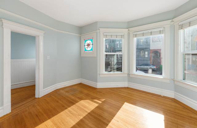 858 Greenwich Street