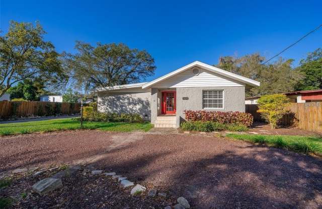 Photo of 1420 FRANCIS AVENUE