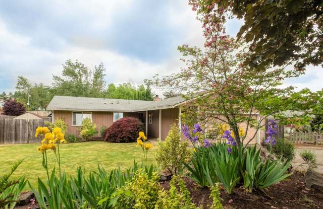 Freshly Updated 3-Bedroom Home with Fenced Backyard in Forest Grove!