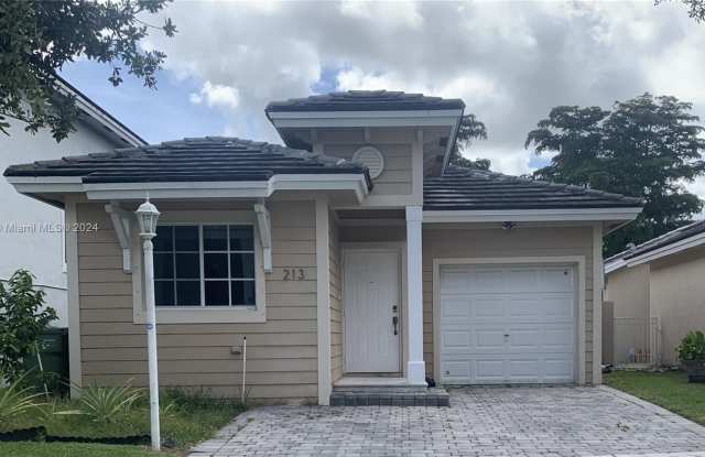 213 SE 32nd Ave