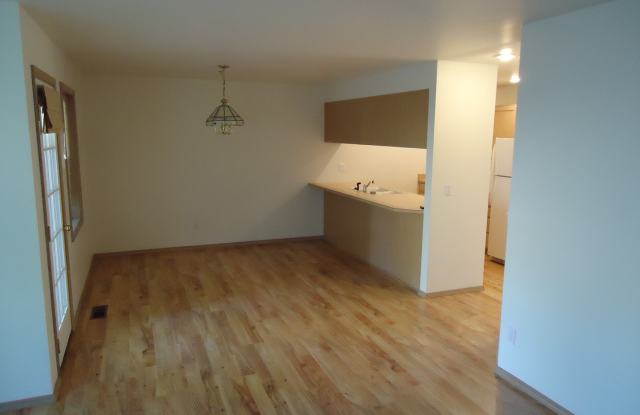 #877-CONDO IN HAYDEN