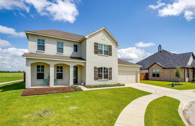 Photo of 524 W Thoroughbred