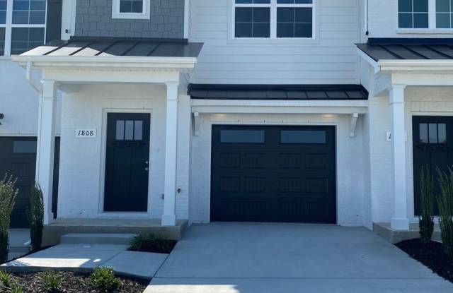 * MOVE IN SPECIAL* Luxury Townhome! 3 BR, 2.5 BA, 1 Car Garage, Pool, Dog Park, and More!
