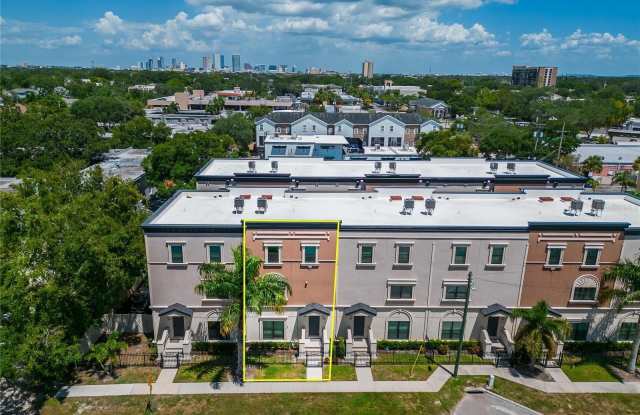 3421 W HORATIO STREET