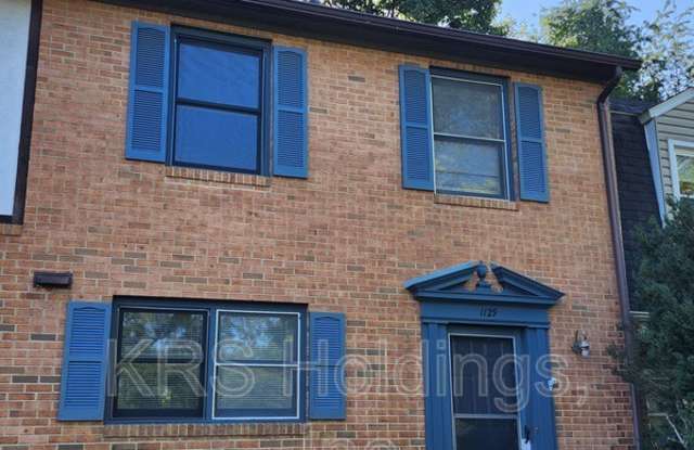 1129 Mountain View Dr