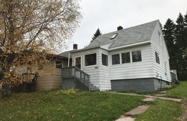 907 W 6th Street - 907 West 6th Street, Duluth, MN 55806