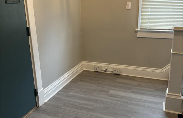 571 South Evanston Avenue