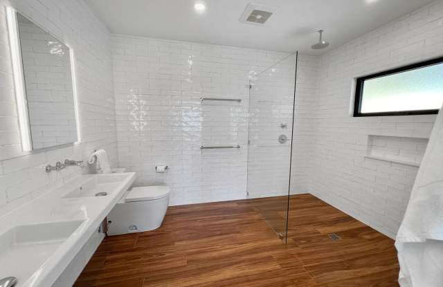 Modern Beachfront Estate w/Private Pool/Spa, Ocean View  AC: Kailua Beach Villa