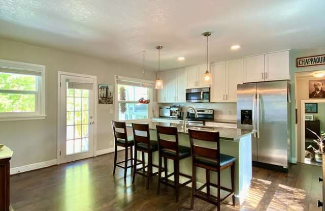 2831 2nd Avenue South