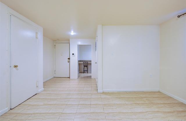 25 Burns Street unit: 1A