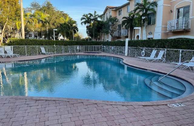 7050 NW 177th St - 7050 Northwest 177th Street, Country Club, FL 33015